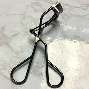 Shiseido Eyelash Curler